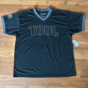 Hot Topic Black and Grey Tool Short Sleeve Tee Jersey